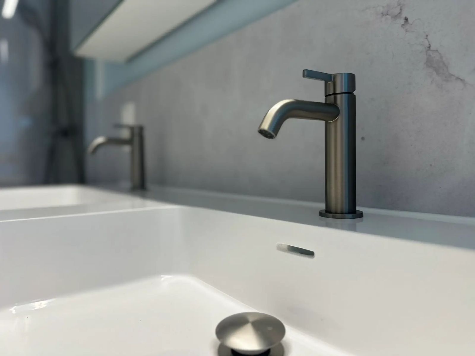 Wilrijk: Van onpraktisch bad naar veilige douche.
